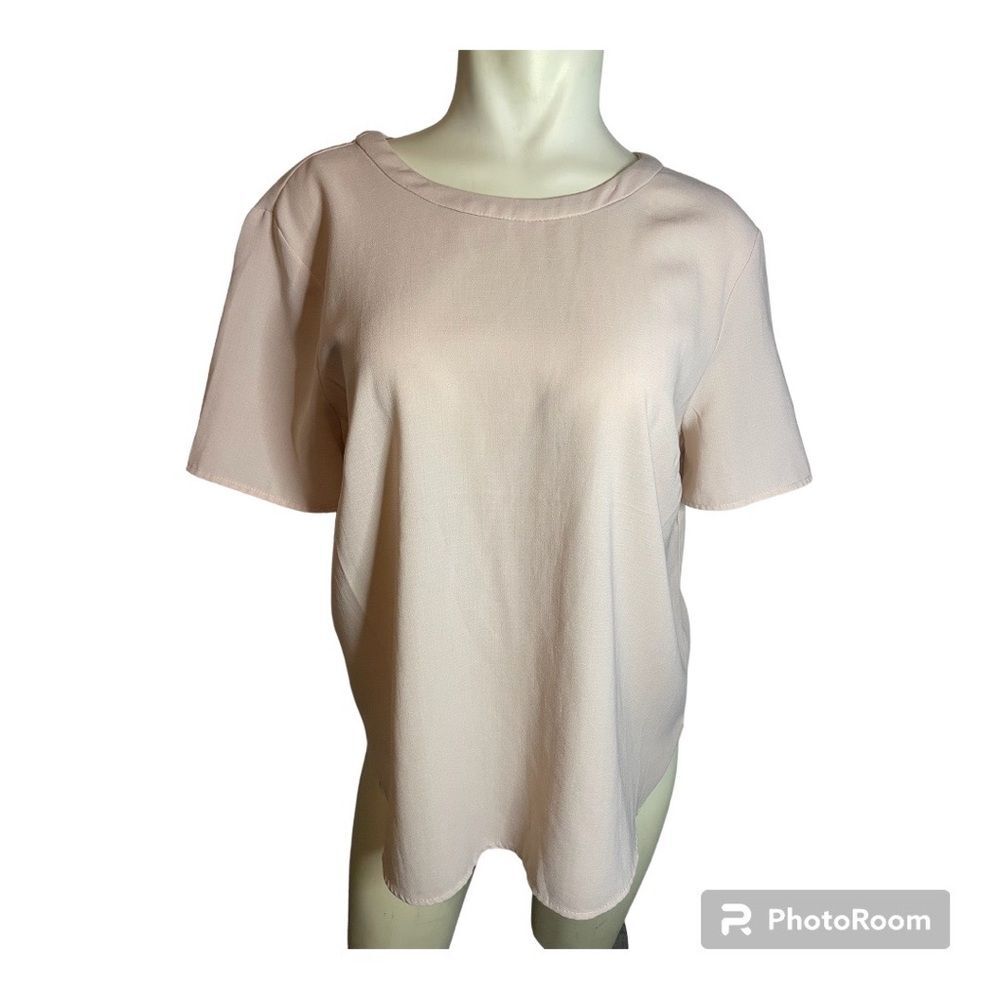 Forever 21 Women’s Blouse with Adjustable Collar Pale Cream Color Size Large